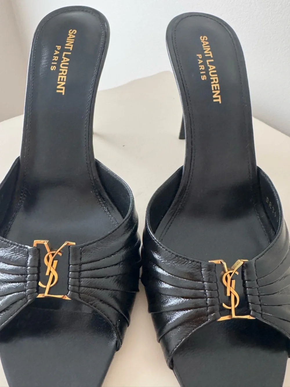 SAINT LAURENT BABYLONE MULES IN SMOOTH LEATHER
BLACK - Picture 5 of 11